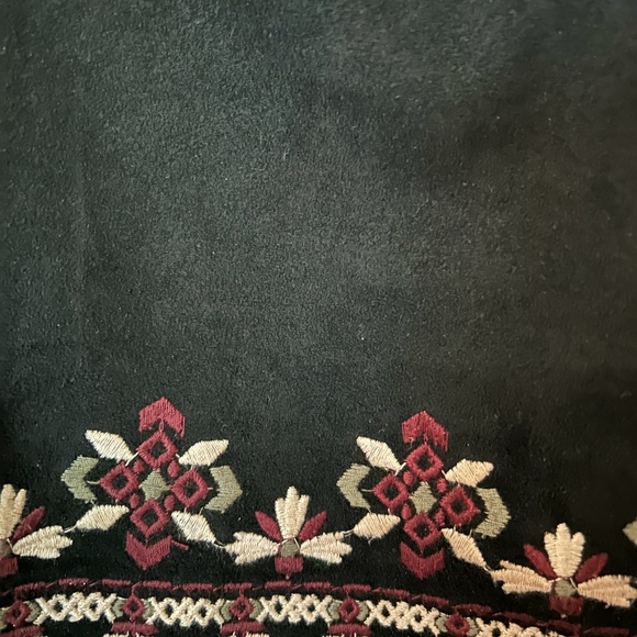 Embroidered Suede skirt, size S - Picture 2 of 3